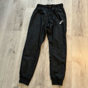 Nike men’s jogger size small